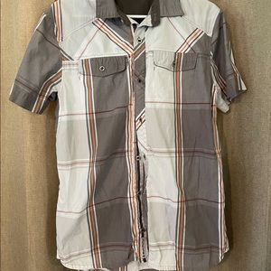 Men’s short sleeve button down shirt